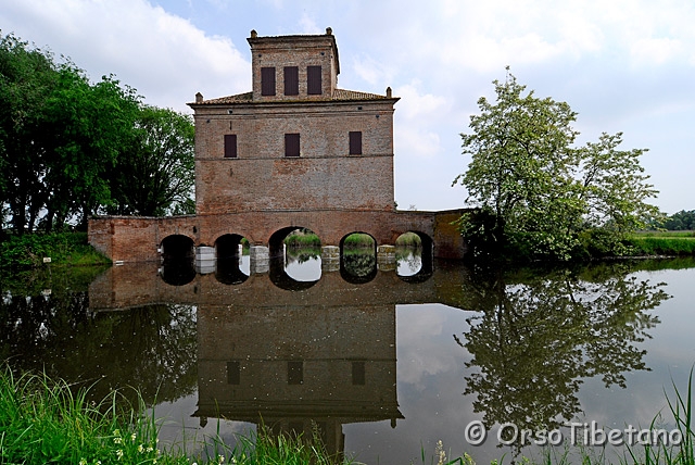 20090509-123145_01.jpg - Torre Abate (antica sturuttura idraulica), Parco delta del Po  [a, +75%, none]