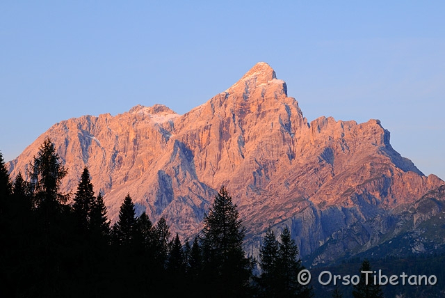 20090920-070114-1.jpg - Monte Civetta, visto dal Passo Staulanza... 7 del Mattino del 20/09/09 [a, +75%, none]